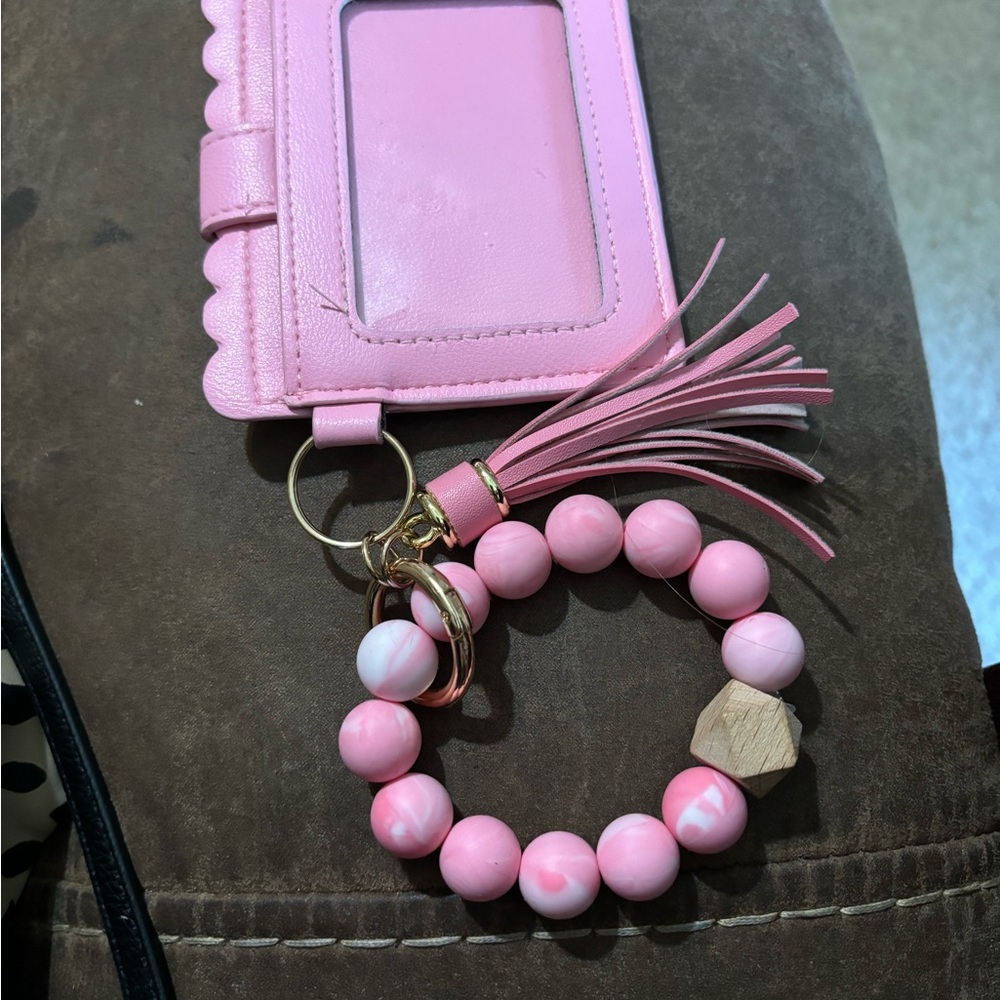 Wristlet keychain wallet